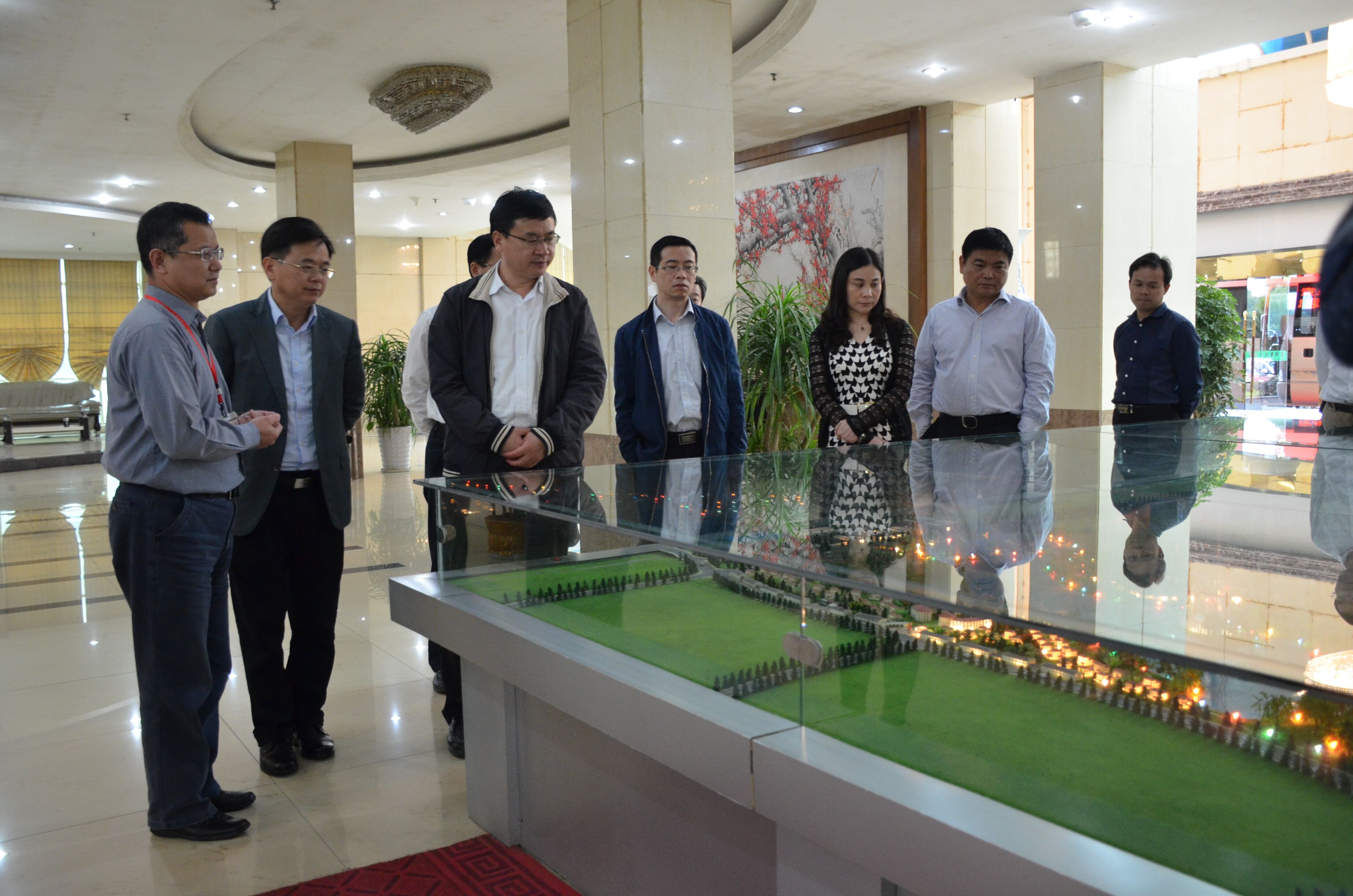 宜春市委常委、副市長陳如標蒞臨我司參觀考察